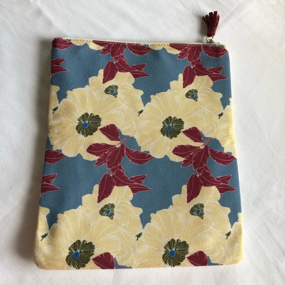 Rachel Pally Reversible Clutch Canvas Light Ivory/ yellow, Burgundy, Blue, Green